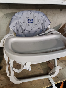 Chicco Chairy Booster Seat (2 foto / 6)