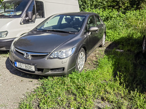 Honda civic 1.8 103 kw 2008 (1 foto / 14)