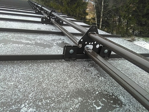 Снегозадержатели для вальцованной крыши