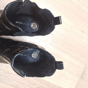 River Island poolsaapad naistele suurus 37 (4 foto / 4)