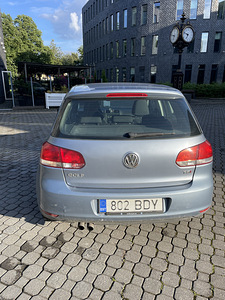 Volkswagen GOLF 1,4TSI bensiin 90kw 2011 (3 foto / 15)