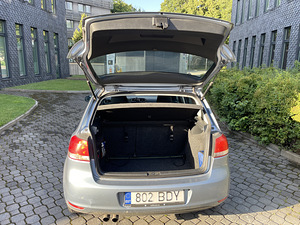 Volkswagen GOLF 1,4TSI bensiin 90kw 2011 (12 foto / 15)