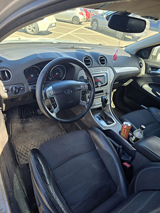 Ford Mondeo (6 фото из 7)