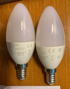 Philips Hue White LED lambid 5.5W B39 E14 2tk (2 foto / 2)
