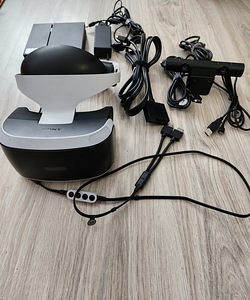 Playstation VR (2 foto / 3)