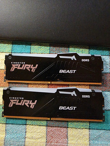 Kingston Fury Beast Black RGB 4x32GB DDR5 6000MHz (1 foto / 3)