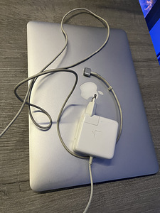 Macbook Air 13 i5, 4GB, 128SSD (9 foto / 9)