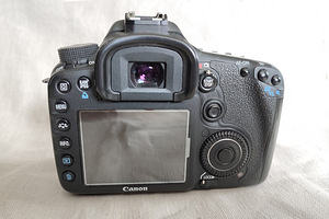 Peegelkaamera Canon EOS 7D (2 foto / 6)