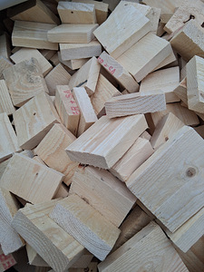 Kuiv kuuse kütteklots (2 foto / 2)