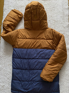 Детская куртка (3 фото из 4)