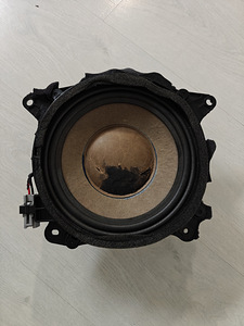 Lexus LS430 Subwoofer (1 foto / 3)