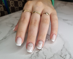 Маникюр (2 фото из 7)