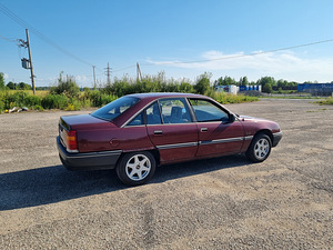 Opel Omega CD 2.0i 85KW (2 foto / 13)