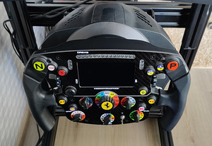 Thrustmaster T300RS + Ferrari SF1000 ja 599XX EVO roolid (1 foto / 3)