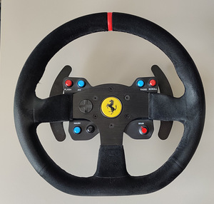 Thrustmaster T300RS + Ferrari SF1000 ja 599XX EVO roolid (2 foto / 3)