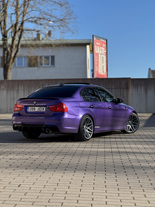 BMW 335 3.0 225kW (6 foto / 12)