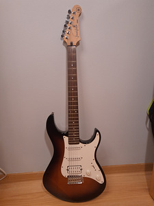 YAMAHA PACIFICA elektrikitarr (1 foto / 6)