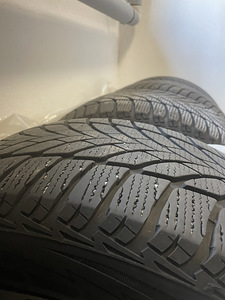 Диски Dezent + резина Good Year 225/55 R17 (8 фото из 8)
