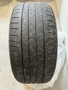 Шины Suver 225/40/18 Bridgestone (3 фото из 4)