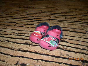 Multifilmikangelastega Crocsid (1 foto / 3)