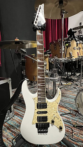 Ibanez RG350 DX (1 foto / 4)