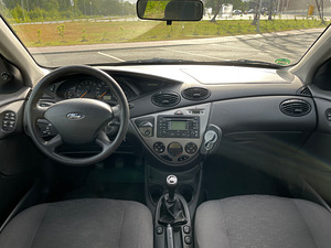 Ford Focus Turnier (11 фото из 11)