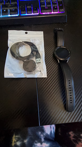Samsung Galaxy Watch 4 Classic LTE 46mm nahk rihm nutikell (1 foto / 4)