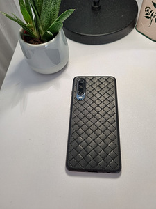 Huawei P30 Must (5 foto / 9)
