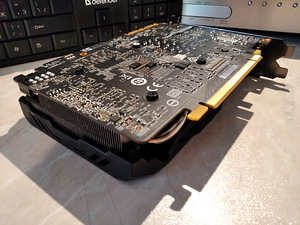 MSI GeForce GTX 1070 AERO ITX 8G OC (5 foto / 5)