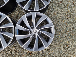 R18 Škoda veljed 5x112 (2 foto / 5)