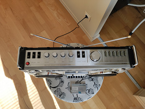 Boombox CROWN (2 фото из 3)