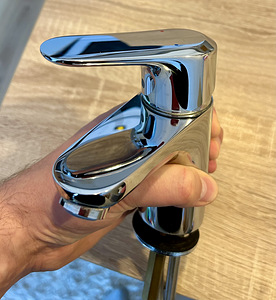 Смеситель HANSGROHE (1 фото из 4)
