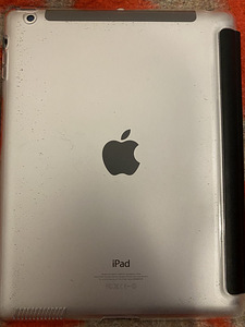 iPad4 16 GB LTE + originaalkarp. (2 foto / 3)