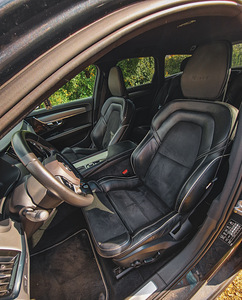Volvo V90 R-Design 2.0 D5 173kW (11 foto / 15)