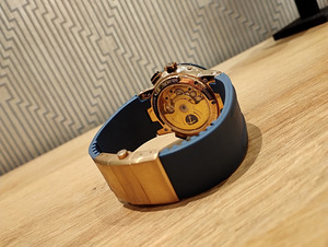 Meeste käekellad Ulysse Nardin El Toro (8 foto / 9)