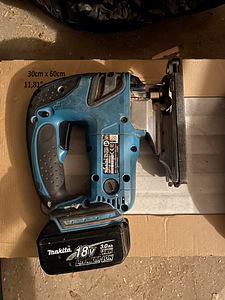 Tikksaag makita djv180 (1 foto / 1)