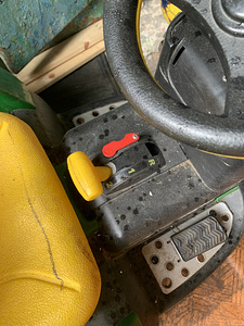 Akutoitel traktor (4 foto / 4)