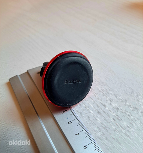 Mobiiltelefoni magnetiline hoidja auto ventilatsiooniavas
