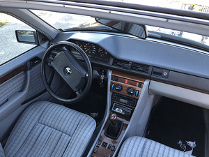 Mercedes-Benz w124 230E (12 foto / 15)