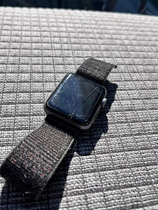 Apple Watch 3 серии (3 фото из 3)