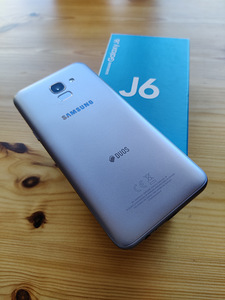 Samsung Galaxy J6 (1 foto / 2)