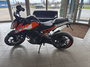 KTM Duke 125 куб 11 kw 2020 (2 фото из 10)