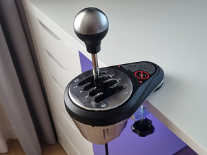 Thrustmaster TH8A Shifter (1 foto / 3)