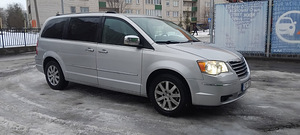 Chrysler Grand Voyager (8 foto / 15)