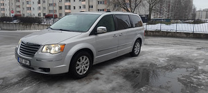 Chrysler Grand Voyager (9 foto / 15)