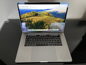 Apple Macbook Pro 15-inch (2018) (1 foto / 6)