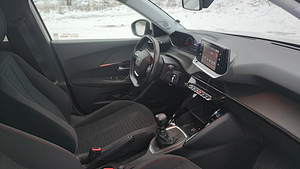 Peugeot 2008 1.5 81kV (6 foto / 10)