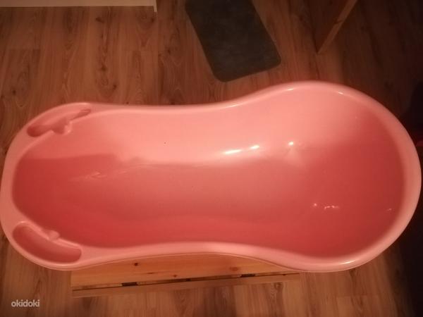 Красивая розовая детская ванночка (фото #1)