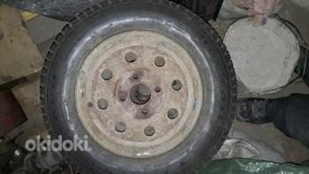 13-дюймовые колеса Sierra 3 Barum, плотная резина с шипами (фото #1)