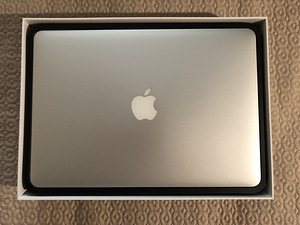 Apple MacBook AIR 1.8GHZ 13" / RAM 8GB / SSD 128GB (1 foto / 10)